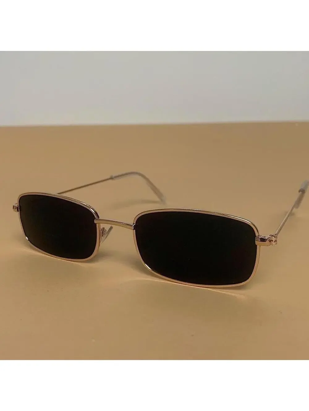 Y2k 2000s vintage black and gold unique slim style silver mirror lense